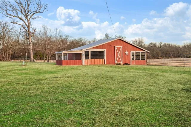 $924,900 | 9216 Farm Road 195, Paris, TX 75462