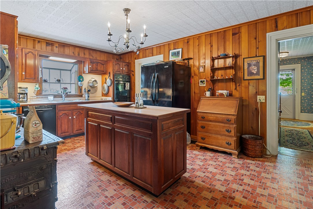 1096 West Lake Road Jerusalem, NY 14418 - Photo 18 of 49 Large kitchen with island