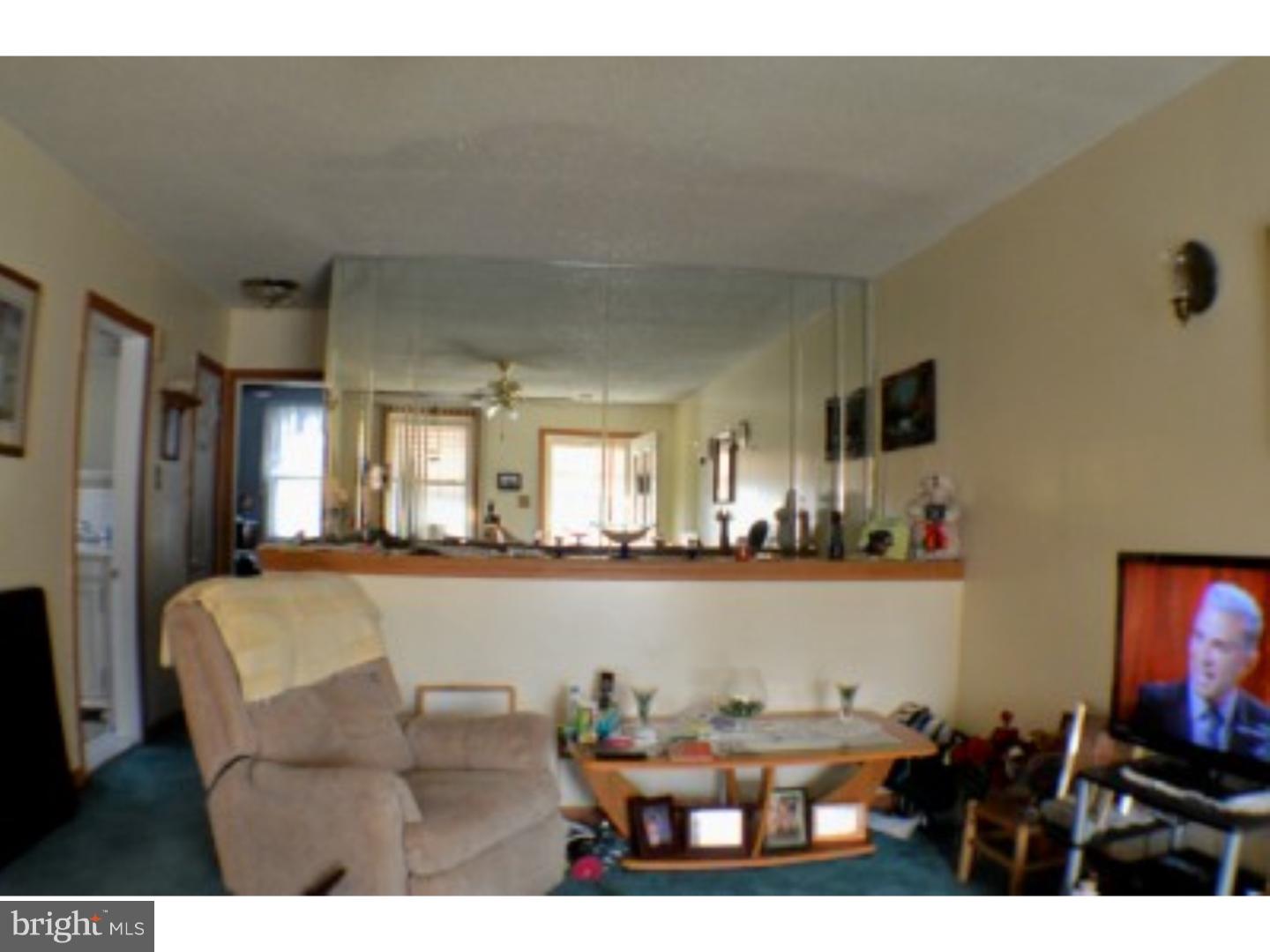 871 West Browning Road Bellmawr, NJ 08031 - Photo 4 of 18 Living Room