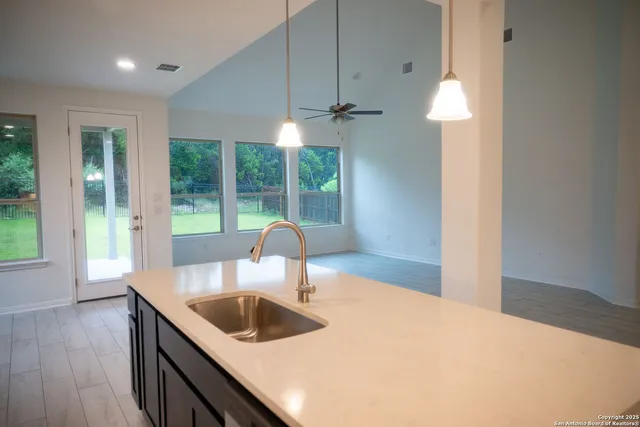 $3,000 | 25043 Las Pilas, San Antonio, TX 78261