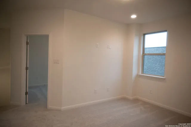 $3,000 | 25043 Las Pilas, San Antonio, TX 78261