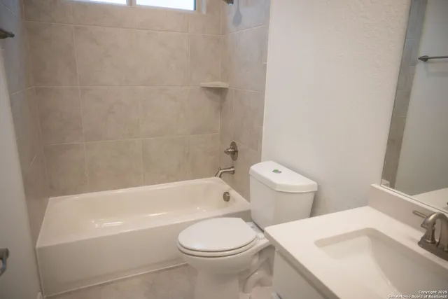 $3,000 | 25043 Las Pilas, San Antonio, TX 78261