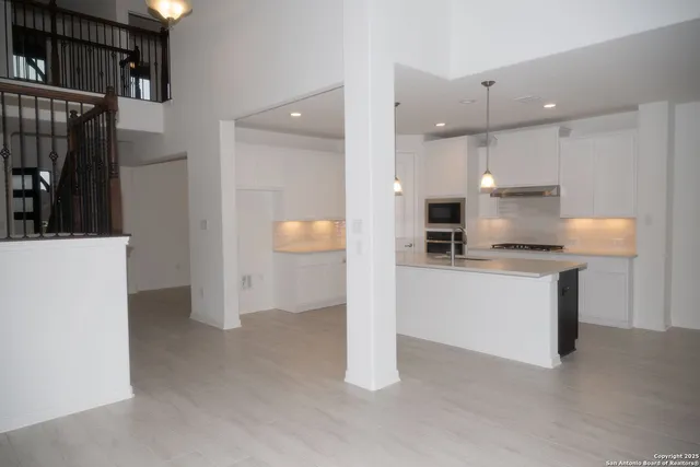 $3,000 | 25043 Las Pilas, San Antonio, TX 78261