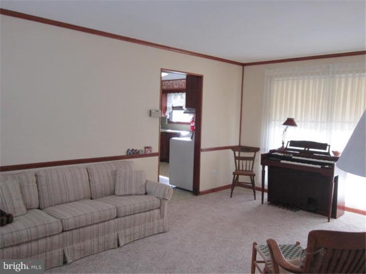 1 Stagecoach Road Vincentown, NJ 08088 - Photo 5 of 21 Living Room