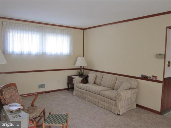 1 Stagecoach Road Vincentown, NJ 08088 - Photo 6 of 21 Living Room