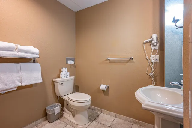 $214,900 | 2411 River Wisconsin Dells Wi 53965, Unit 2251, Wisconsin Dells, WI 53965