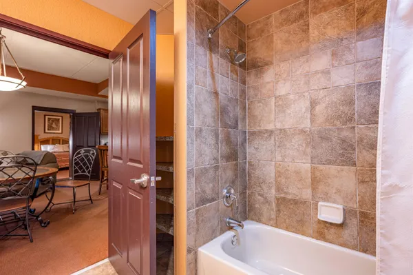 $214,900 | 2411 River, Unit 2251, Wisconsin Dells, WI 53965