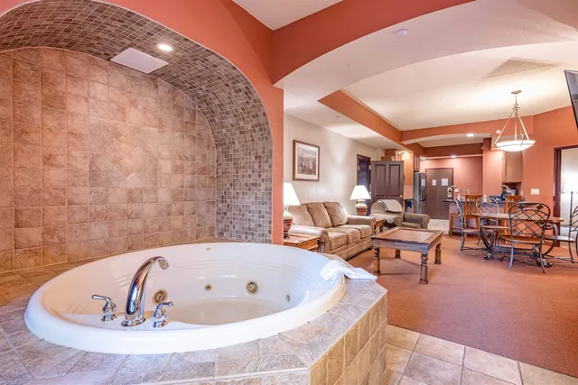 $214,900 | 2411 River Wisconsin Dells Wi 53965, Unit 2251, Wisconsin Dells, WI 53965