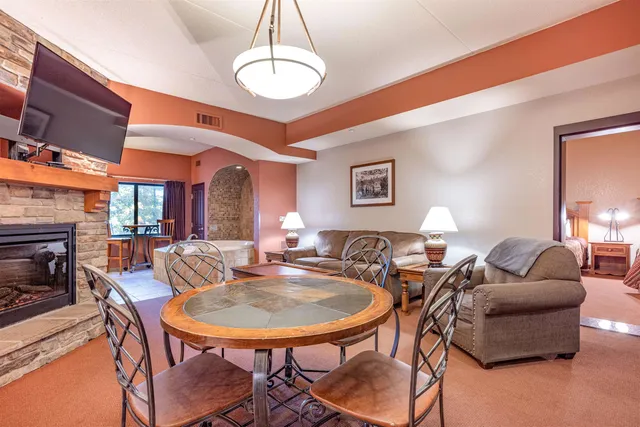 $214,900 | 2411 River Wisconsin Dells Wi 53965, Unit 2251, Wisconsin Dells, WI 53965