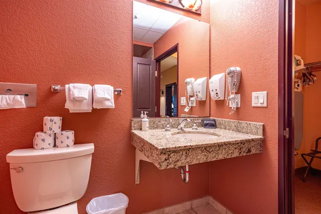 $214,900 | 2411 River Wisconsin Dells Wi 53965, Unit 2251, Wisconsin Dells, WI 53965