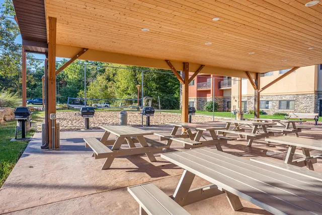 $214,900 | 2411 River Wisconsin Dells Wi 53965, Unit 2251, Wisconsin Dells, WI 53965