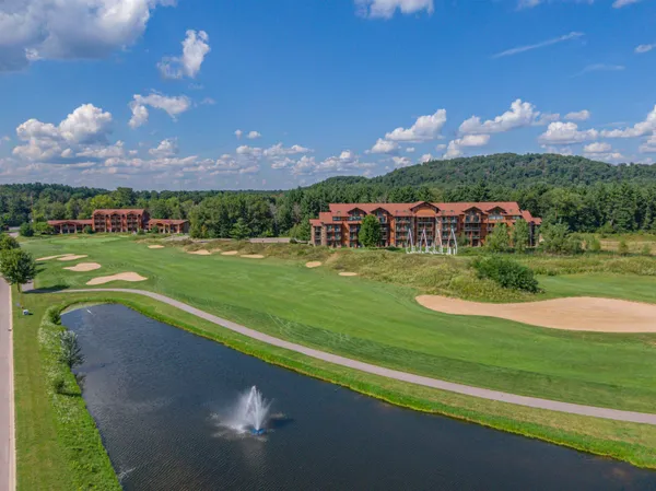 $214,900 | 2411 River, Unit 2251, Wisconsin Dells, WI 53965