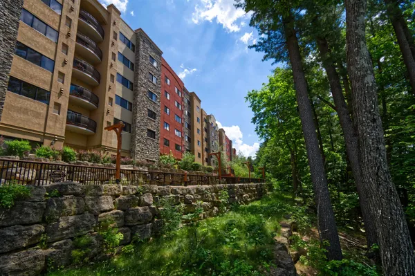 $214,900 | 2411 River, Unit 2251, Wisconsin Dells, WI 53965