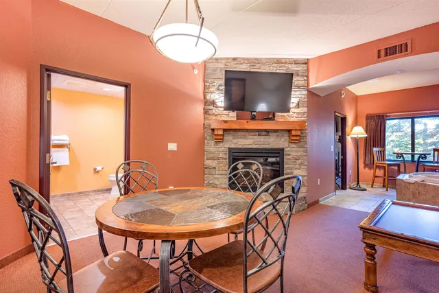 $214,900 | 2411 River Wisconsin Dells Wi 53965, Unit 2251, Wisconsin Dells, WI 53965