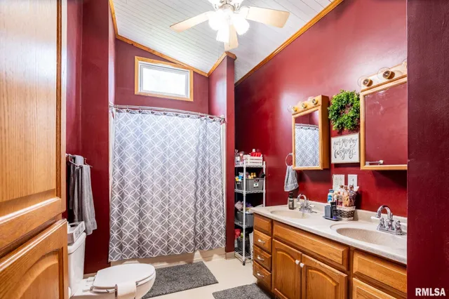 $165,000 | 522 North Division Street, Carterville, IL 62918