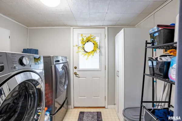 $165,000 | 522 North Division Street, Carterville, IL 62918