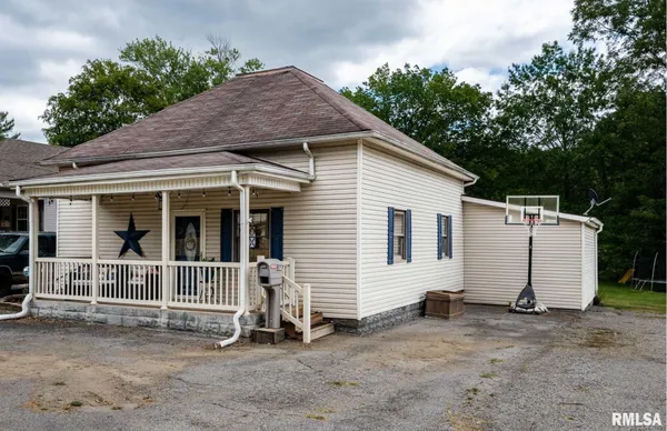 $165,000 | 522 North Division Street, Carterville, IL 62918