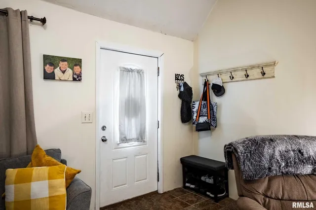 $165,000 | 522 North Division Street, Carterville, IL 62918