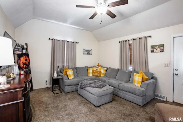 $165,000 | 522 North Division Street, Carterville, IL 62918