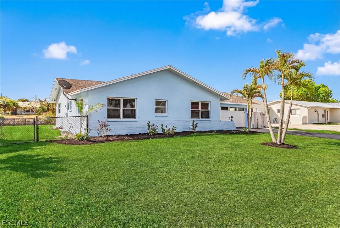 12513 River Road Fort Myers, FL 33905 - Photo 4 of 38