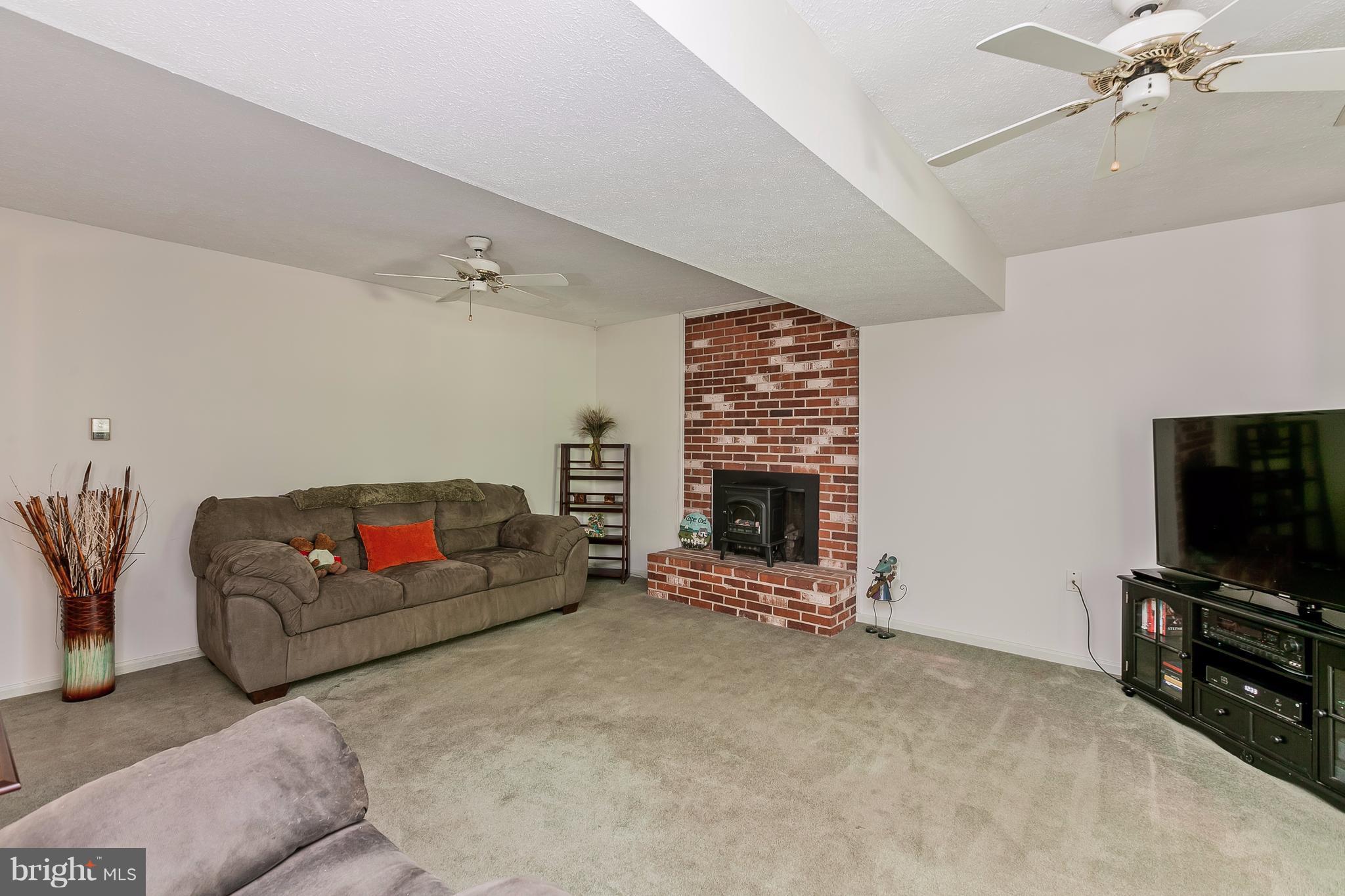 10117 Clearspring Road Damascus, MD 20872 - Photo 20 of 30 Family Room