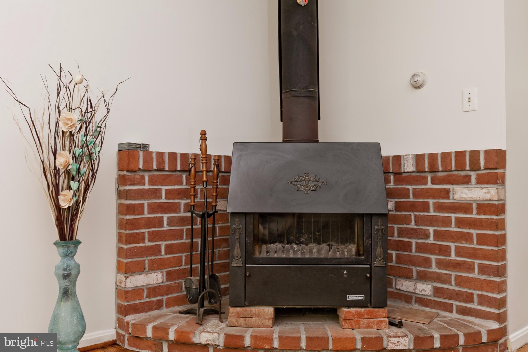 10117 Clearspring Road Damascus, MD 20872 - Photo 6 of 30 Living Room