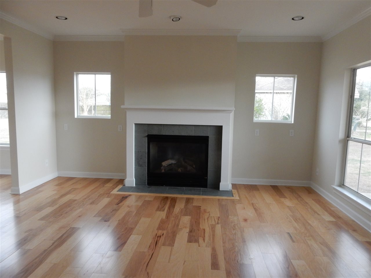 8831 Gale Rowe Lane Fairhope, AL 36532 - Photo 9 of 32 Living Room