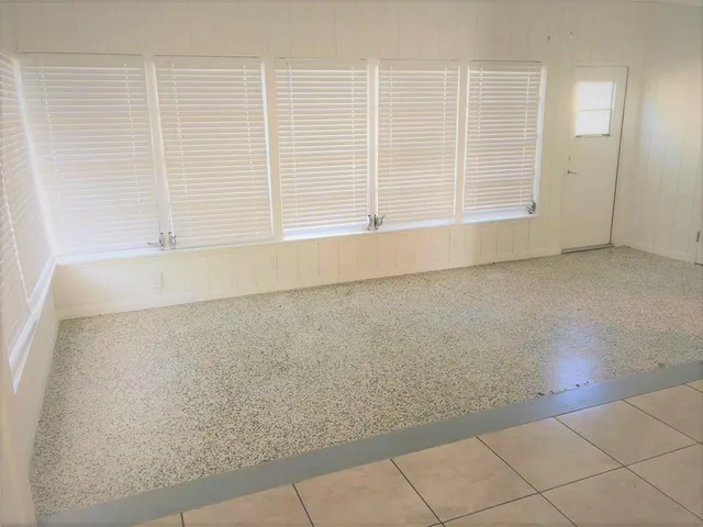 a close view of sink and tap