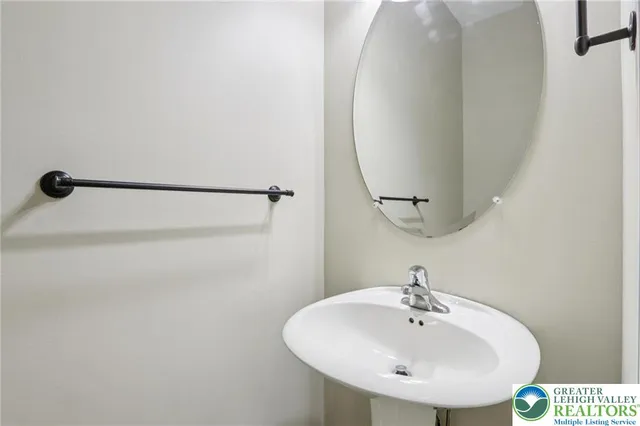 $2,695 | 270 Milkweed Drive, Allentown, PA 18104