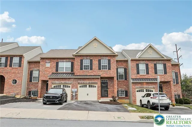 $2,695 | 270 Milkweed Drive, Allentown, PA 18104