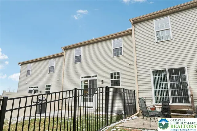 $2,695 | 270 Milkweed Drive, Allentown, PA 18104