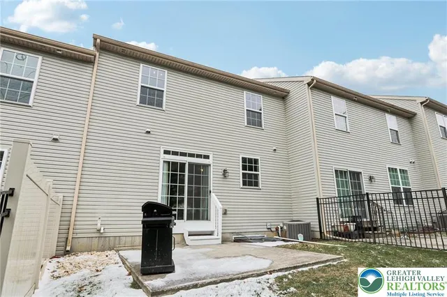 $2,695 | 270 Milkweed Drive, Allentown, PA 18104