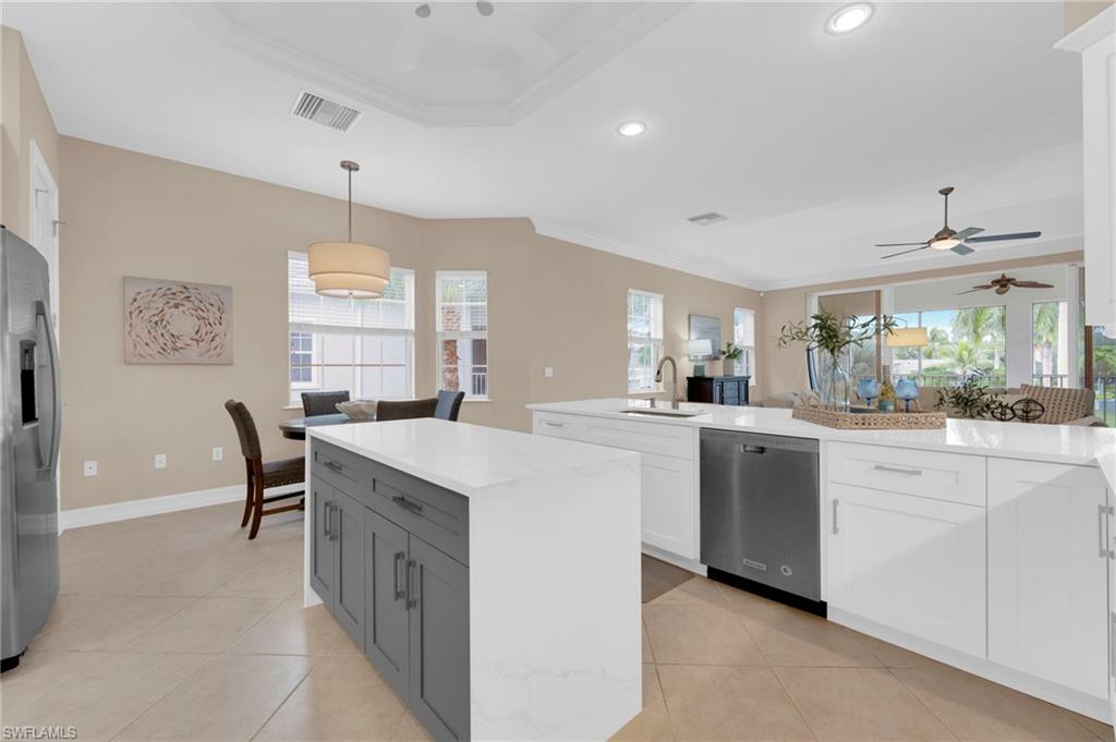 7116 Lemuria Circle, Unit 403 Naples, FL 34109 - Photo 12 of 36