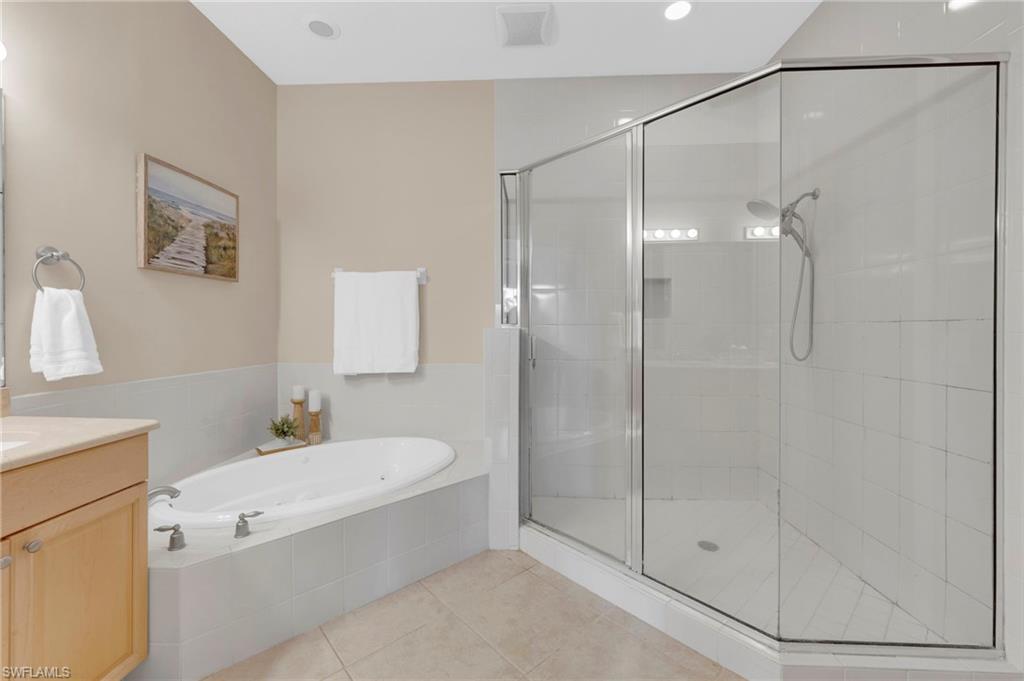 7116 Lemuria Circle, Unit 403 Naples, FL 34109 - Photo 18 of 36