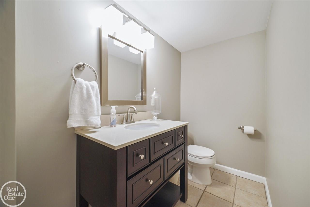 275 Moran Road Grosse Pointe Farms, MI 48236 - Photo 36 of 43