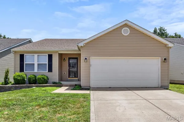 $310,000 | 799 Rockshire Drive, Herculaneum, MO 63048
