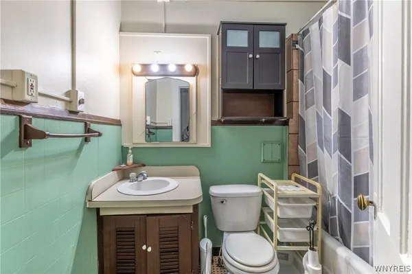 $1,250 | 107 Hawley Street, Unit 2, Buffalo, NY 14213