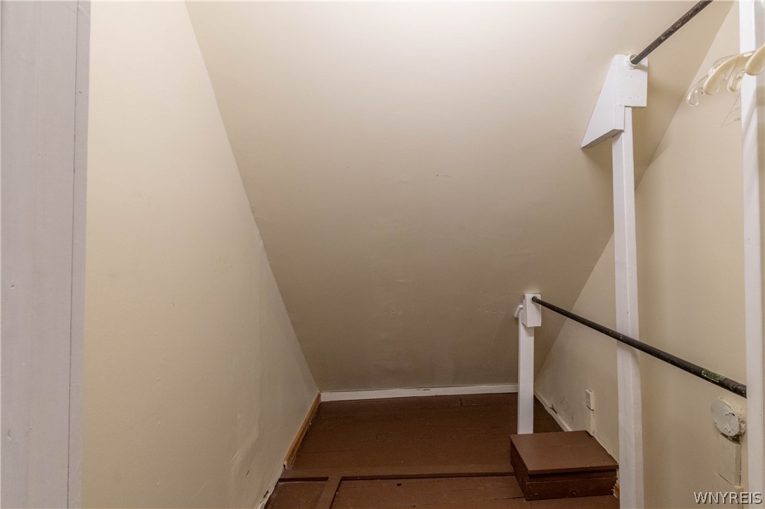 107 Hawley Street, Unit 2 Buffalo, NY 14213 - Photo 20 of 24 Walk-in closet