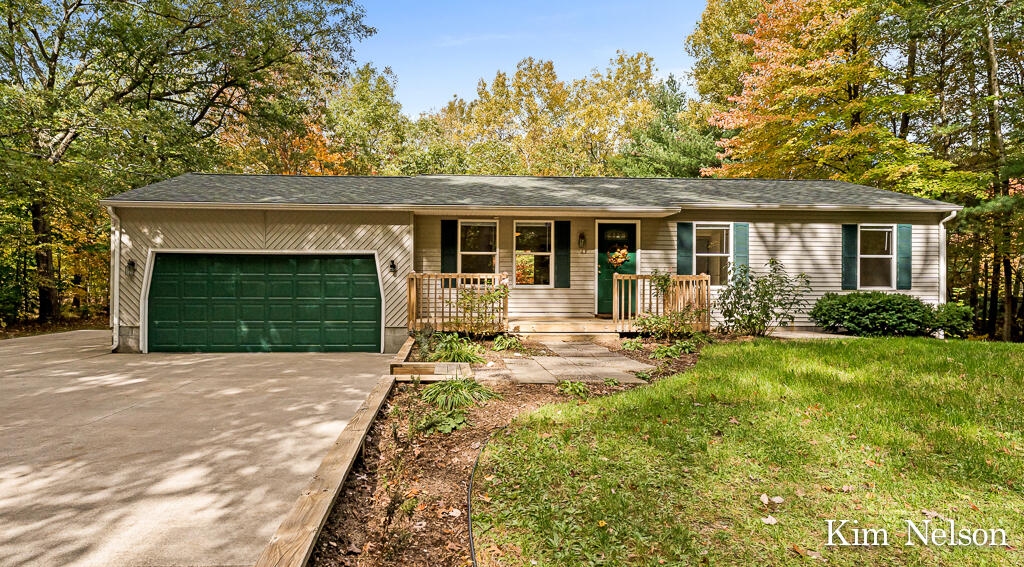 3864 West River Road Muskegon, MI 49445 - Photo 1 of 28 3864W.RiverRd02Lores