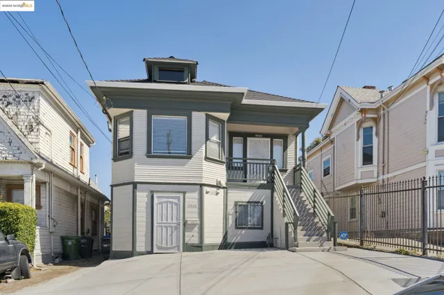 $725,000 | 2322 East 21st Street, Oakland, CA 94601