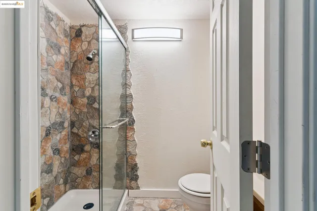 $725,000 | 2322 East 21st Street, Oakland, CA 94601