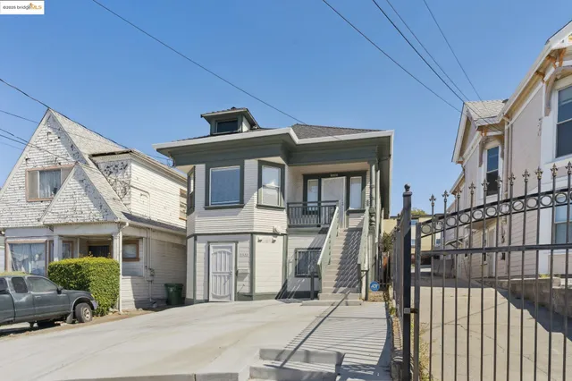 $725,000 | 2322 East 21st Street, Oakland, CA 94601