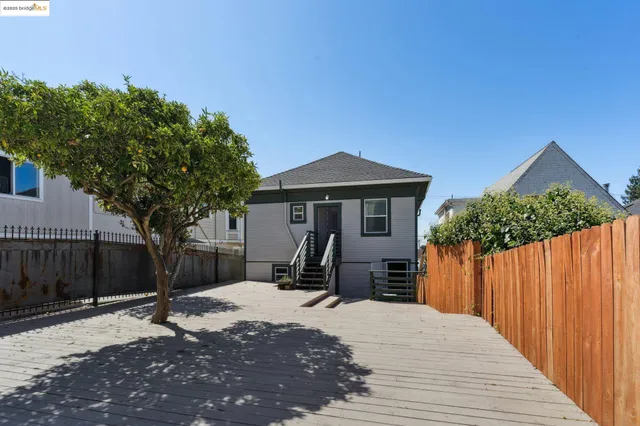 $725,000 | 2322 East 21st Street, Oakland, CA 94601