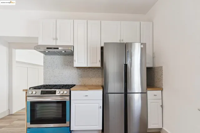 $725,000 | 2322 East 21st Street, Oakland, CA 94601