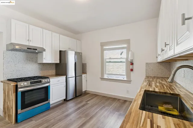 $725,000 | 2322 East 21st Street, Oakland, CA 94601