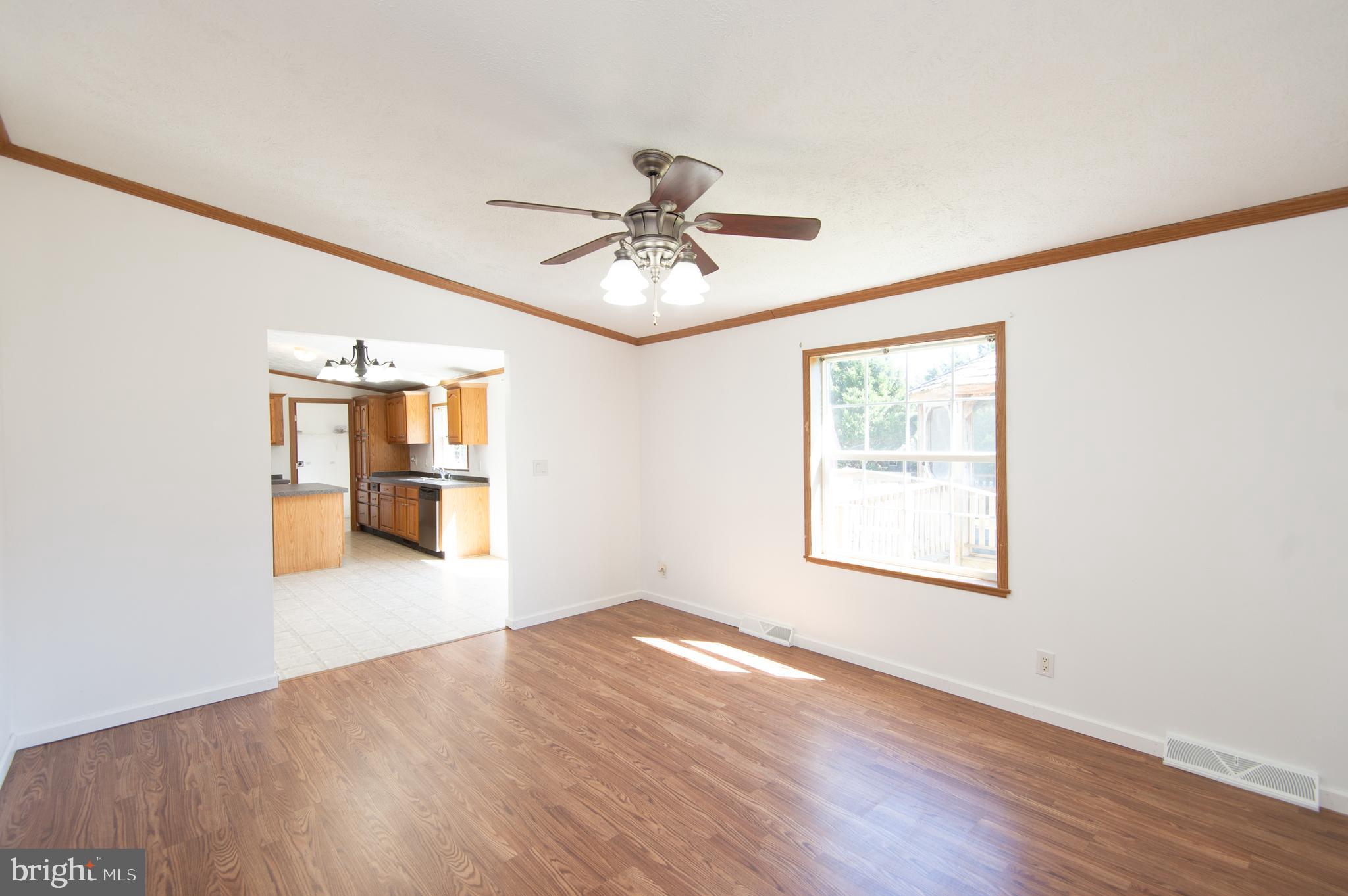 6543 Cabin Ridge Road Hurlock, MD 21643 - Photo 14 of 32 Family room