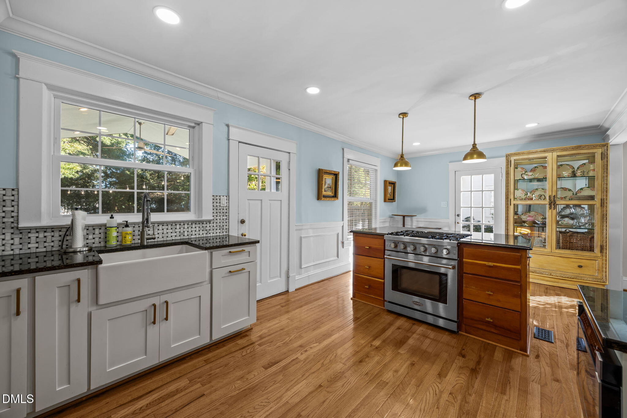 727 East Whitaker Mill Road Raleigh, NC 27608 - Photo 22 of 65 Kitchen