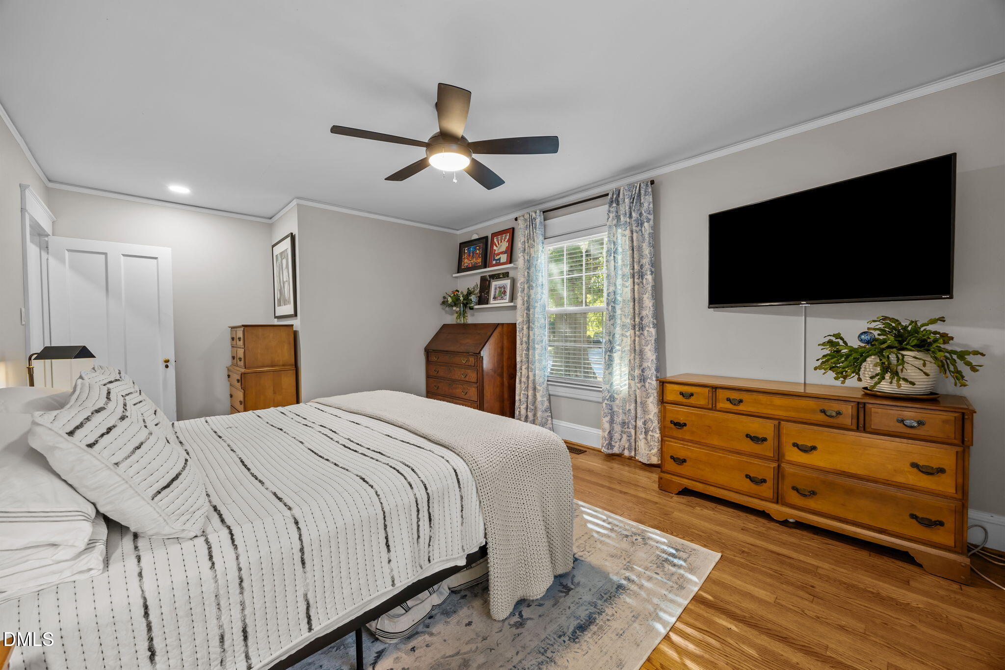 727 East Whitaker Mill Road Raleigh, NC 27608 - Photo 35 of 65 Main Floor Bedroom 1
