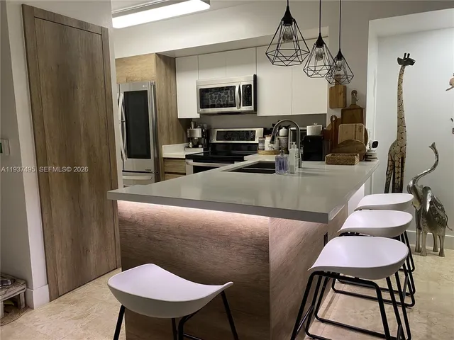 $2,850 | 620 Southwest 111th Avenue, Unit 101, Pembroke Pines, FL 33025