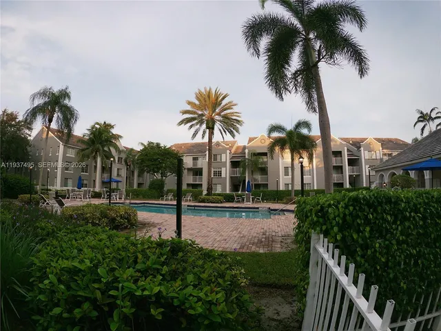 $2,850 | 620 Southwest 111th Avenue, Unit 101, Pembroke Pines, FL 33025